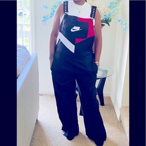 NWT Women’s NIKE street wear jumpsuit (L)